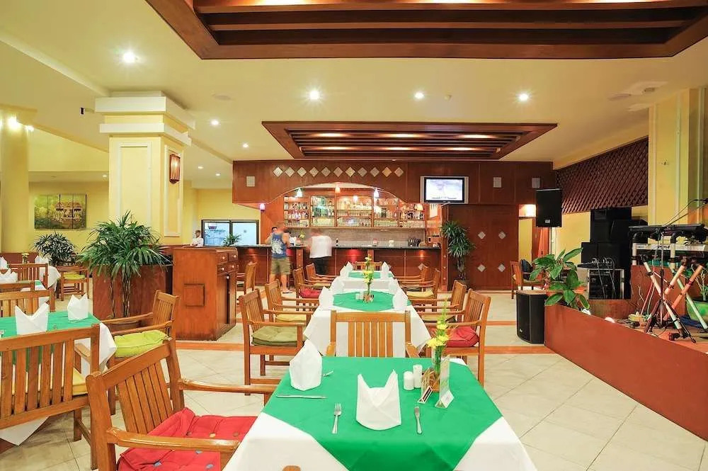 B Buri Hotel