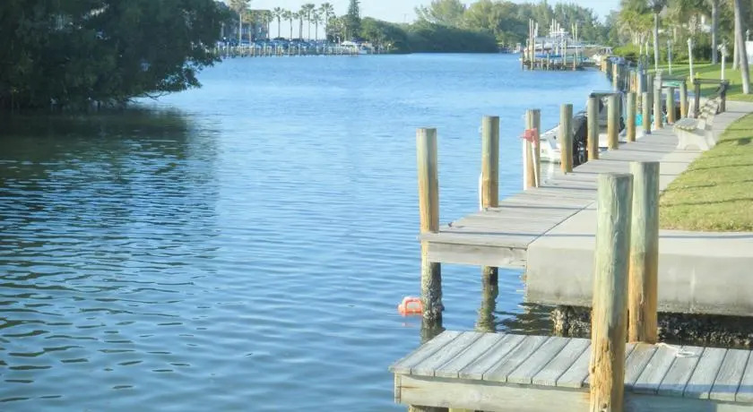 Castaway Cove 3B by Vacation Rental Pros