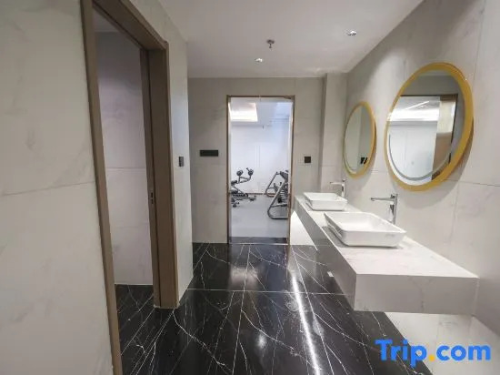 Qinhuangdao Xiadu Garden Hotel (People's Square)