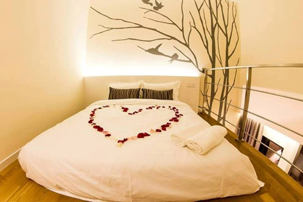 Mood Hotel