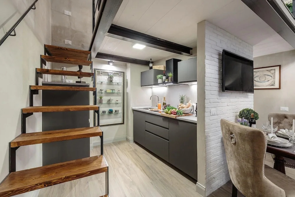 Paolo Guinigi Apartment Suite