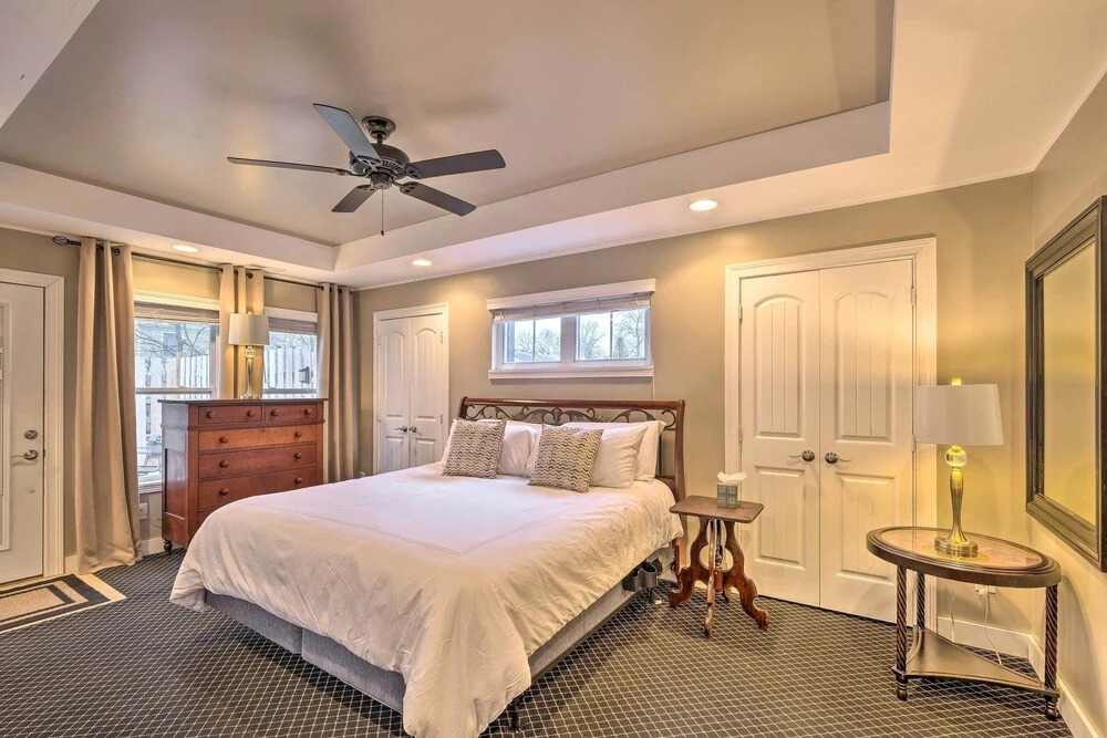 Luxe Lyndon Home u003c 11 Mi to Dtwn Louisville