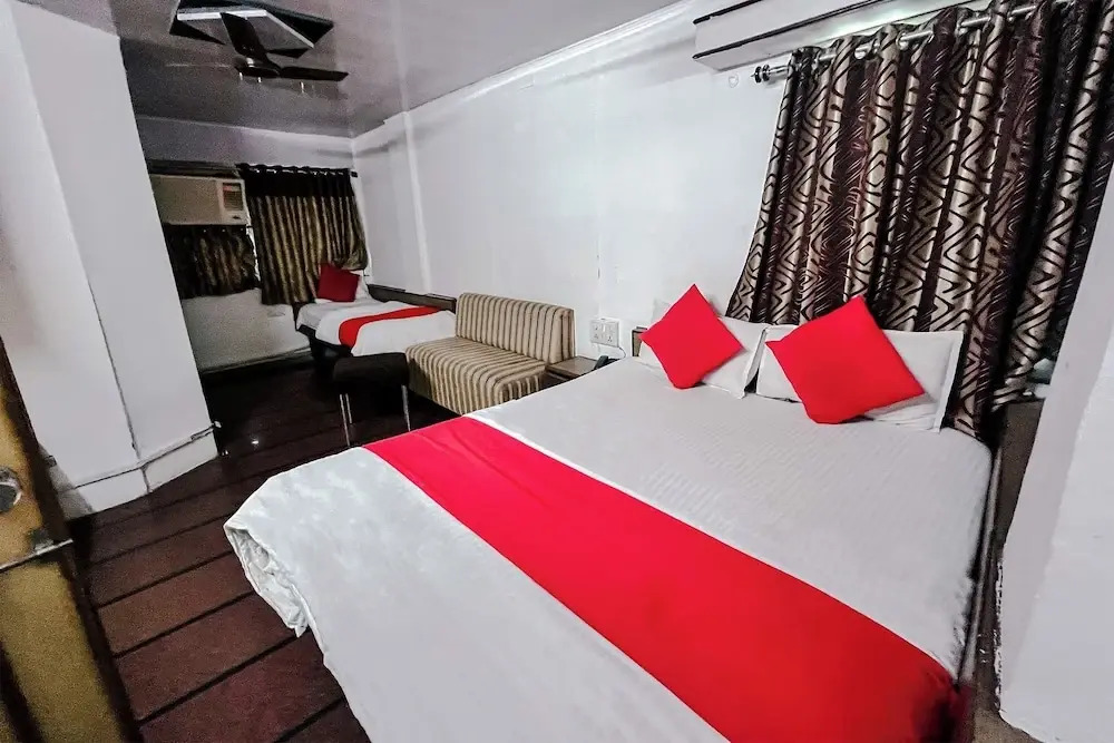 Hotel Maninagar Residency