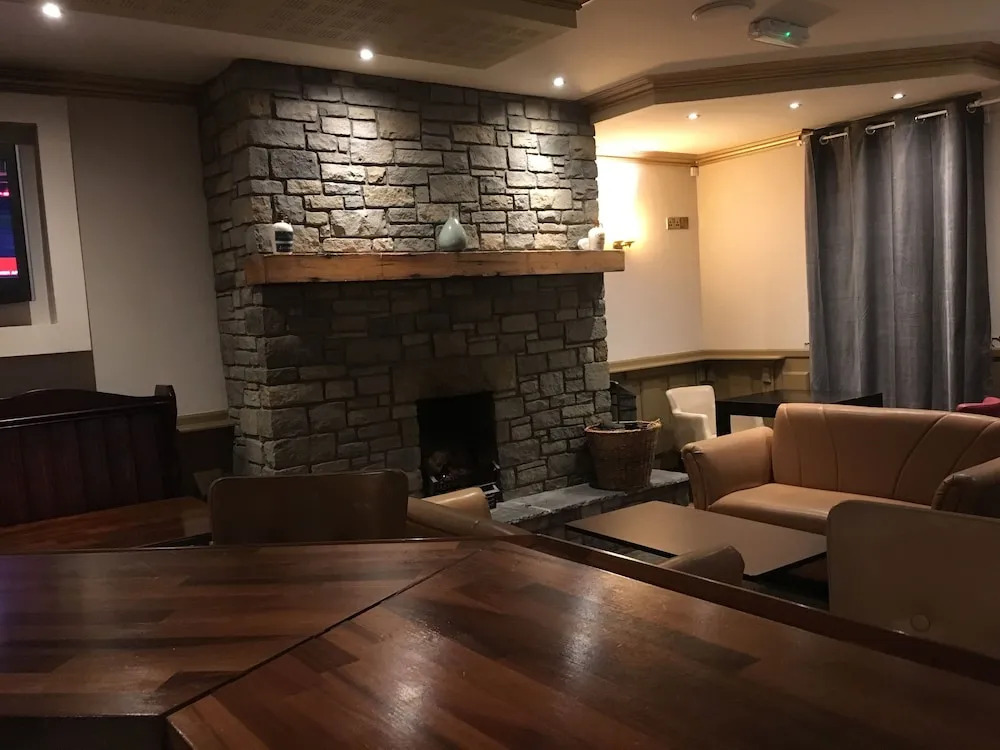 Glen Eden Hotel
