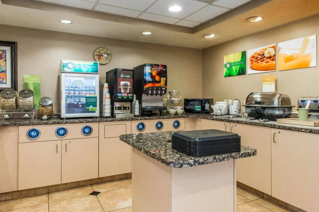 Comfort Inn & Suites Johnstown - Richland Town Center