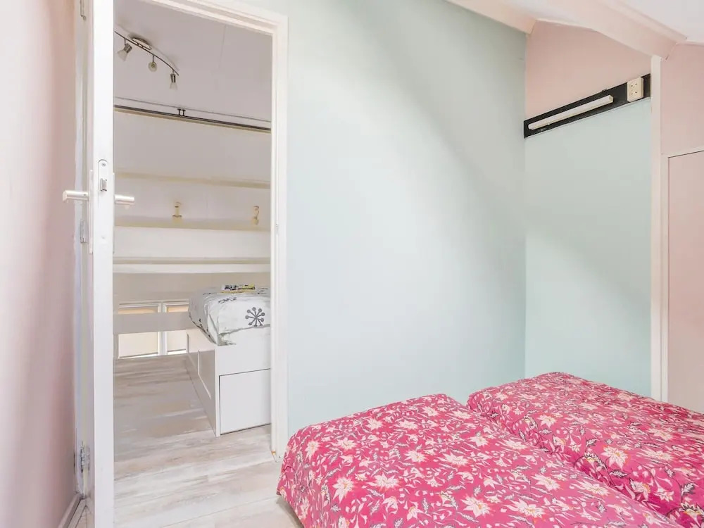 Vacation Home 450 m From the Beach
