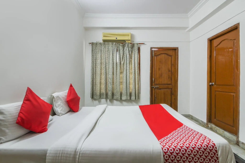 OYO 71611 Krupa Service Apartments