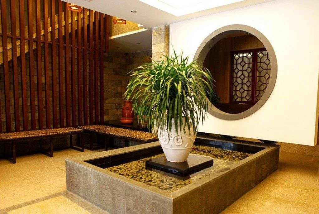Seasons Hotel