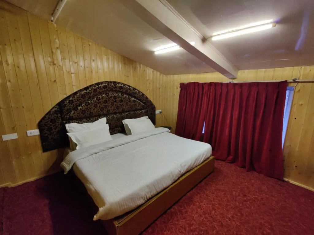 Hotel Outlook - Pahalgam