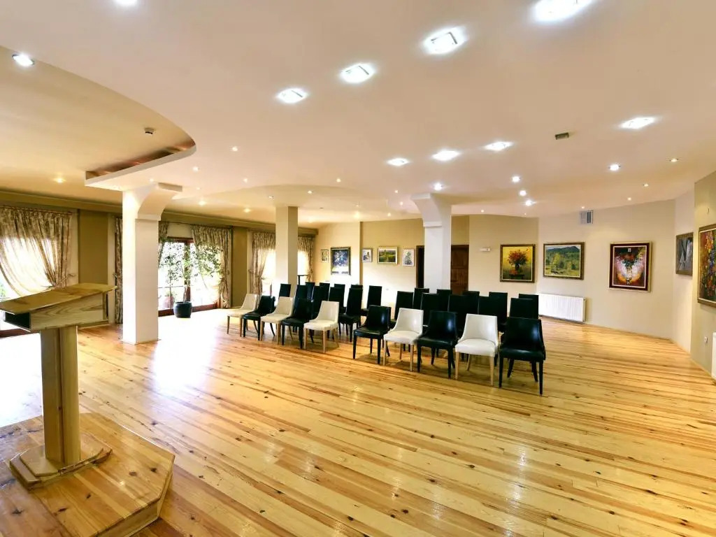 Aurora Resort & Spa