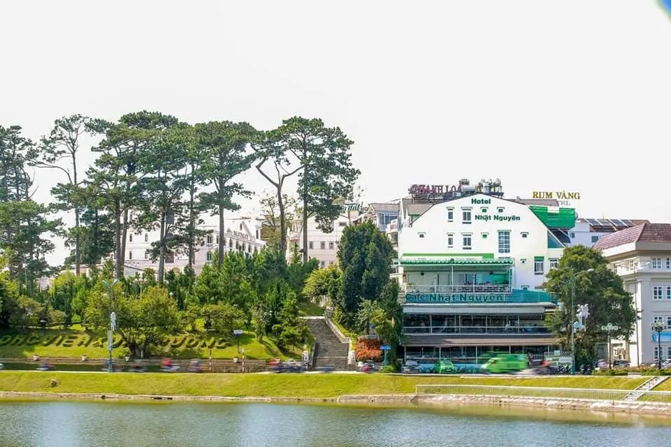 Nhật Nguyên Hotel