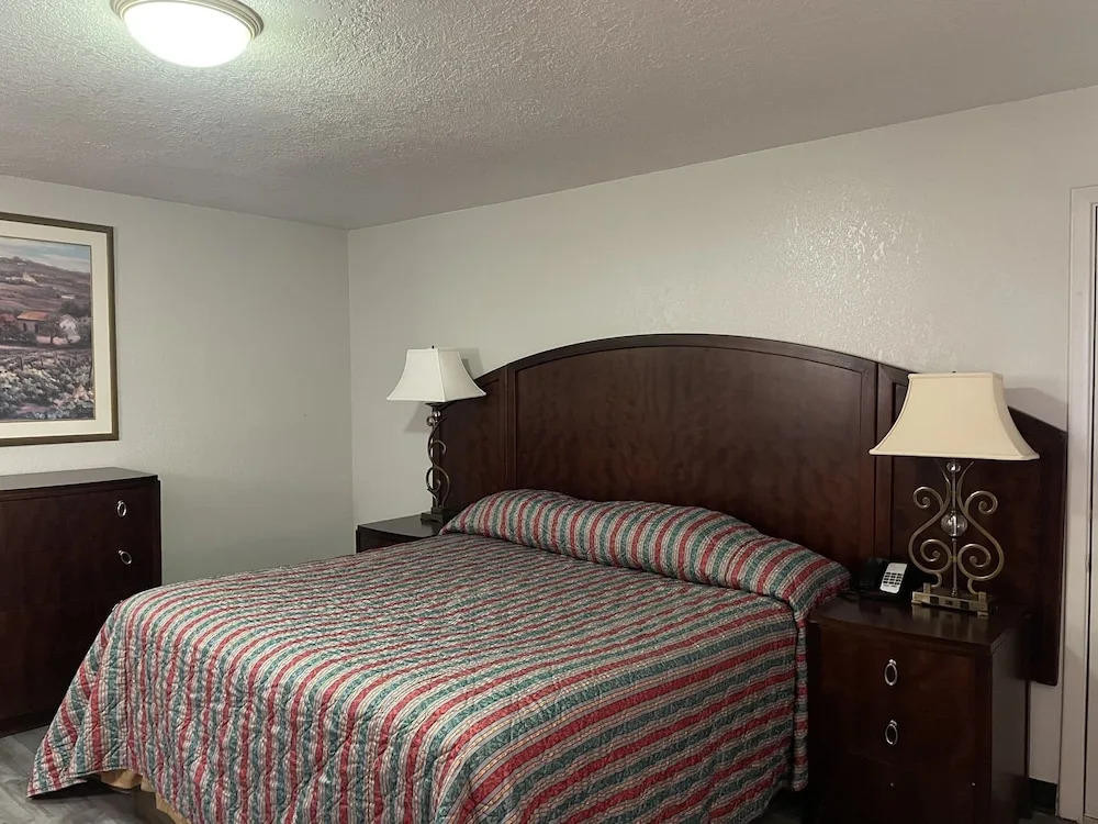 Travelodge By Wyndham Farmington Hwy 64