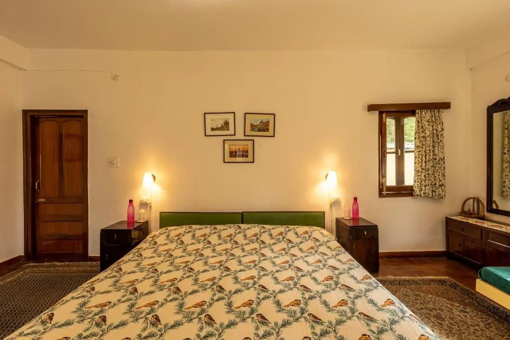 Lyn Eden - 3bhk villa near Company Garden by Roamhome