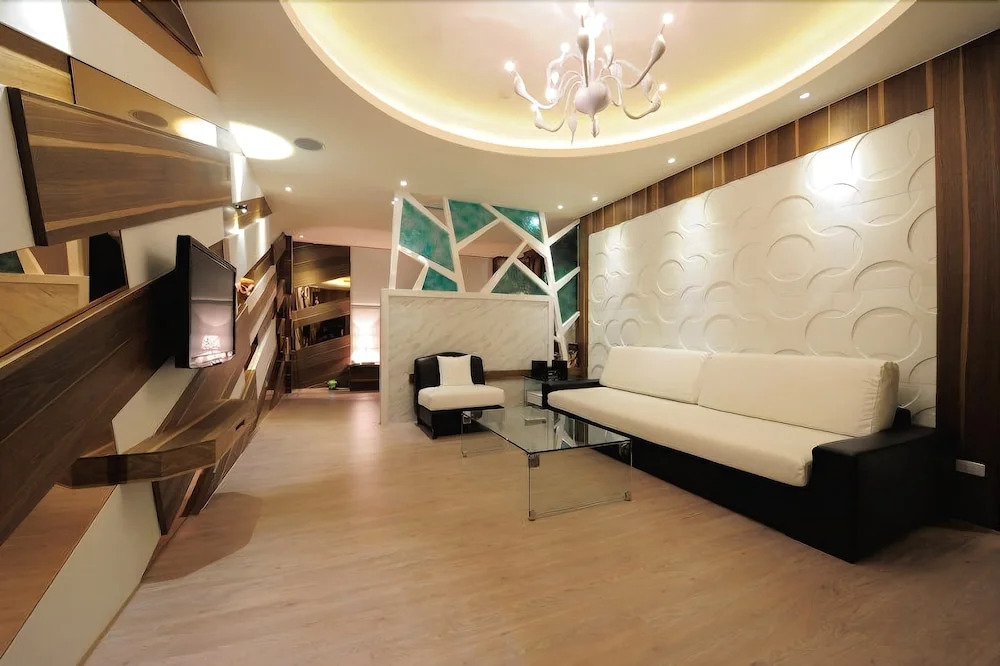 Eden Exoticism Planet Hotel