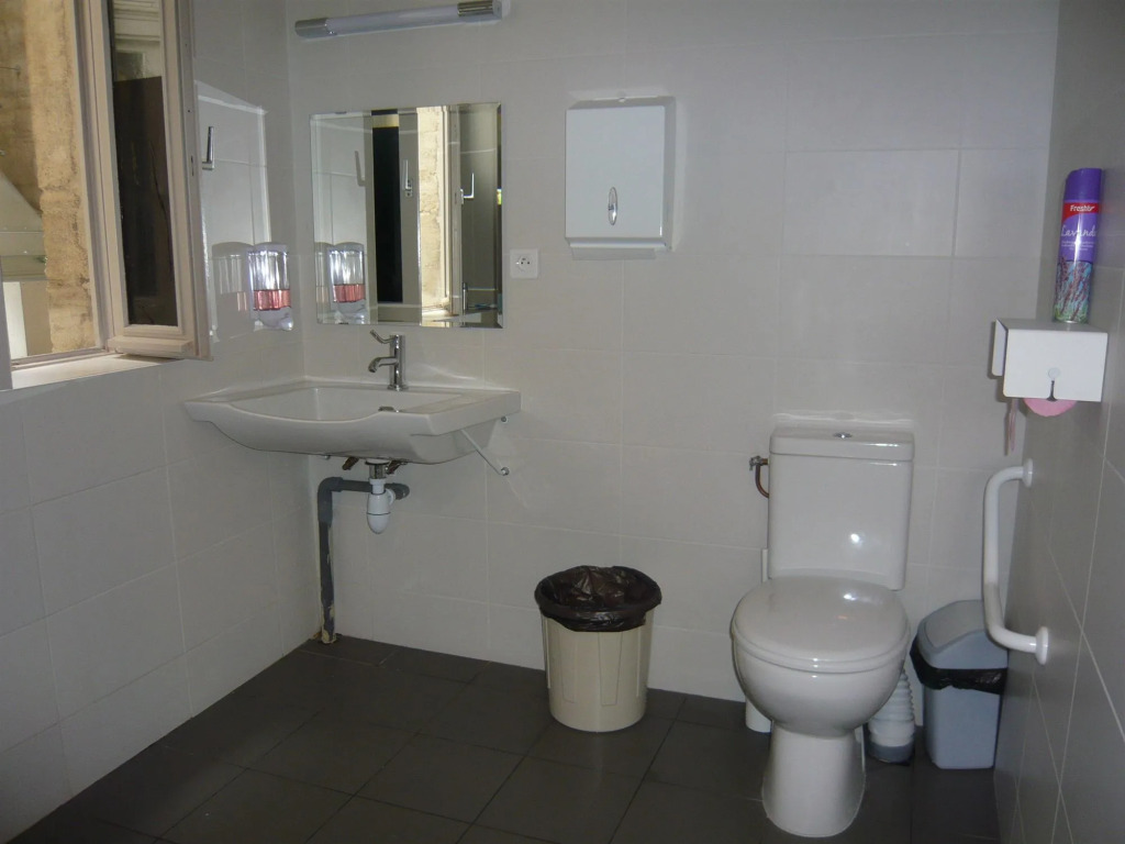 Pop Hostel