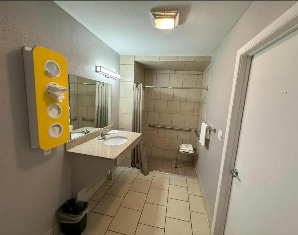 Motel 6-Janesville, WI