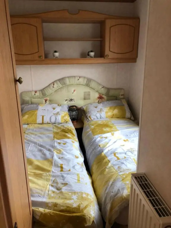 Lovely 3 bedroom 8 berth caravan in Rhyl