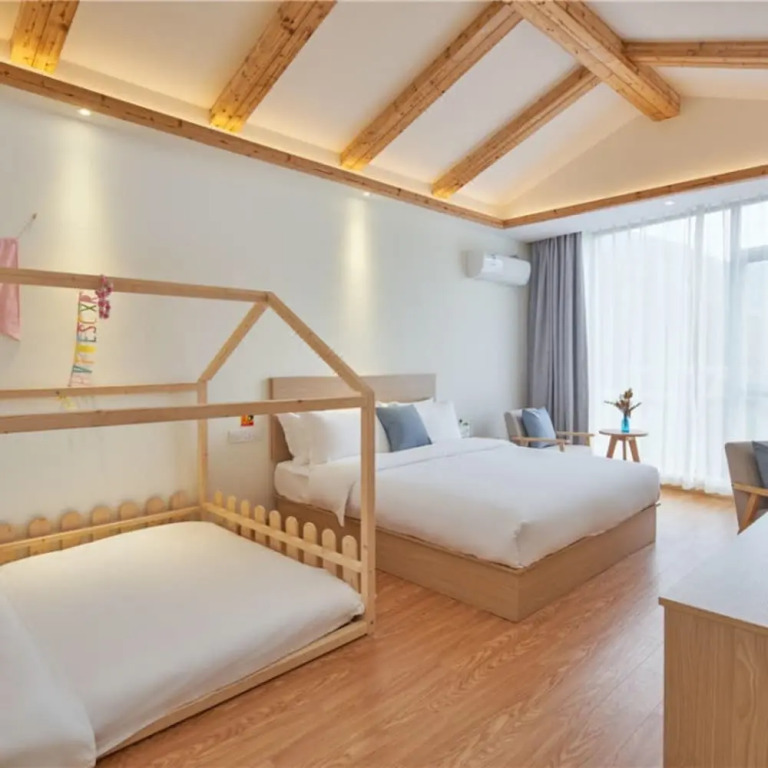 Floral Hotel Xiangfengling Hostel