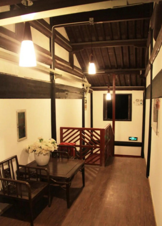 Shaoxing Laotaimen Luxun Native Place Youth Hostel