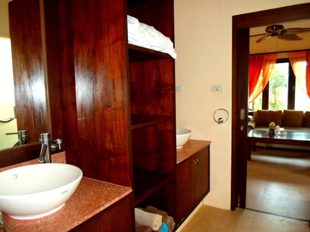 Baan Tropicana