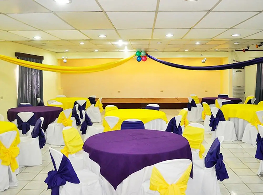 Check Inn Bacolod by RedDoorz