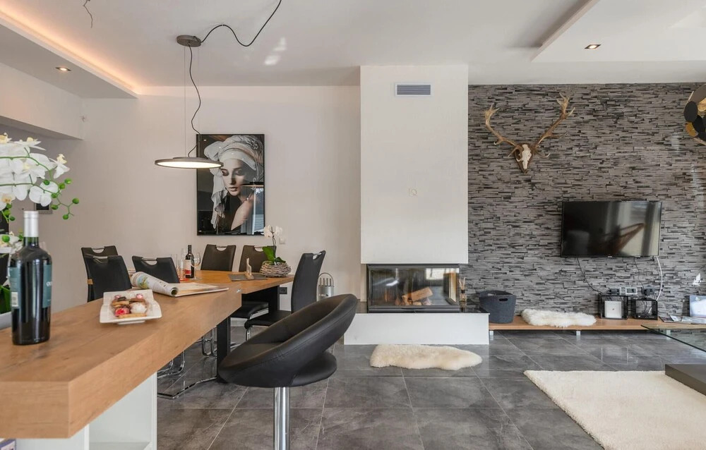 Awesome Home In Peroj
