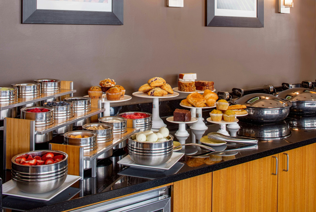 DoubleTree Suites by Hilton Minneapolis Downtown