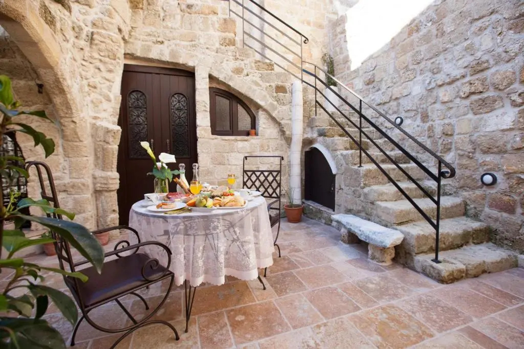 Porolithos Boutique Hotel