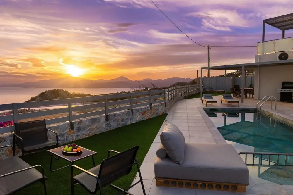 Giannas Panoramic Seaview Twin Villas with pool 2