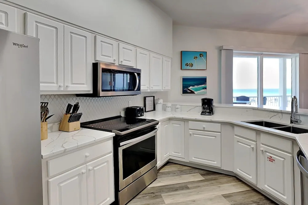 Crystal View #303 by Southern Vacation Rentals
