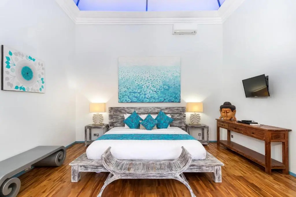 Pura Villa
