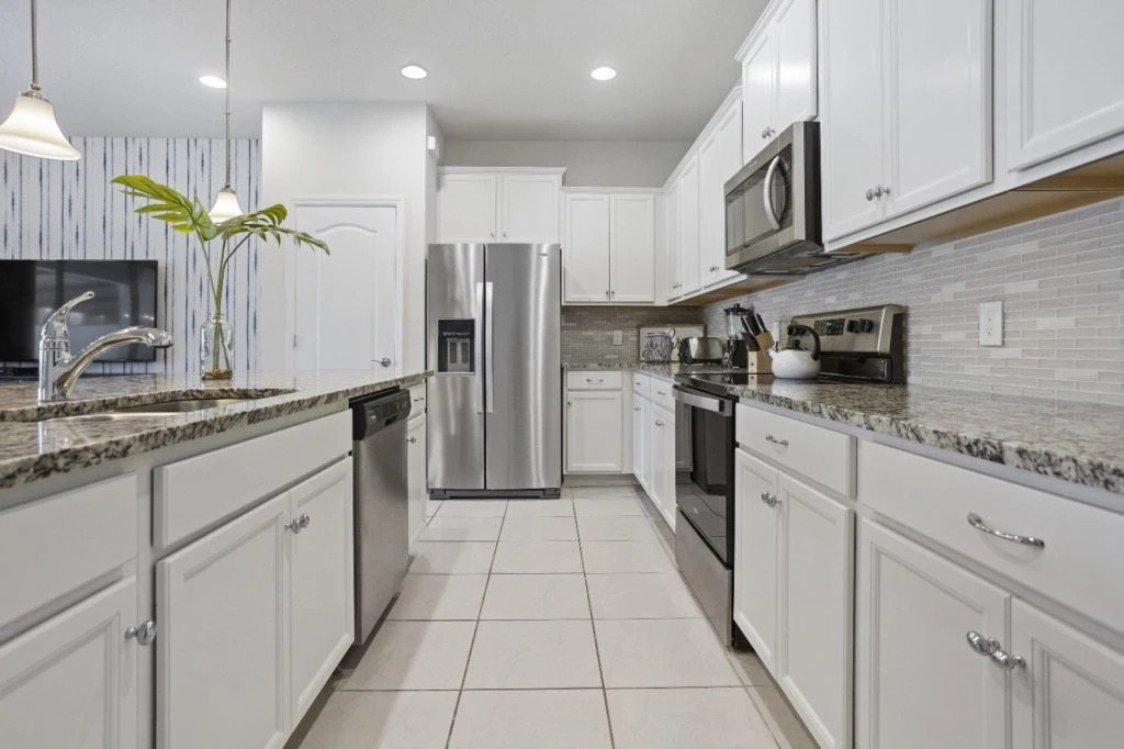 5 Bd 45 Ba Windsor At Westside 2444 Ds