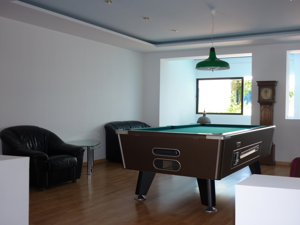 Theros Resort