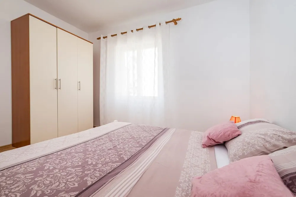 Cozy Apartment Marija with Garden