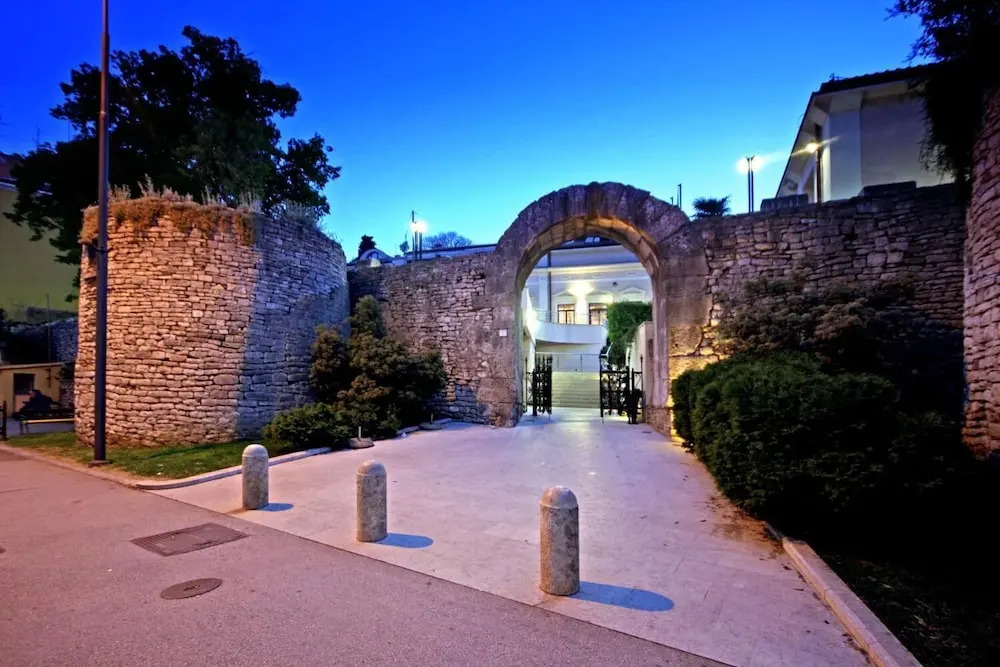 Apartment Old City 2