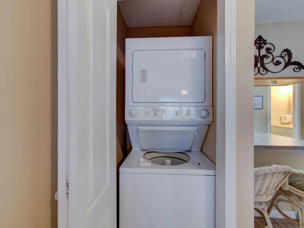 Two bedroom, two and half bath condo walking distance to The Hangout