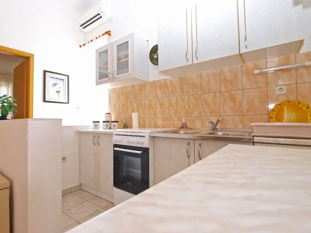 Apartment 893
