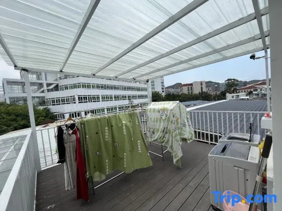 Yige Seaview Parent-child Hotel (Xiada Baicheng Branch, Huandao Road)