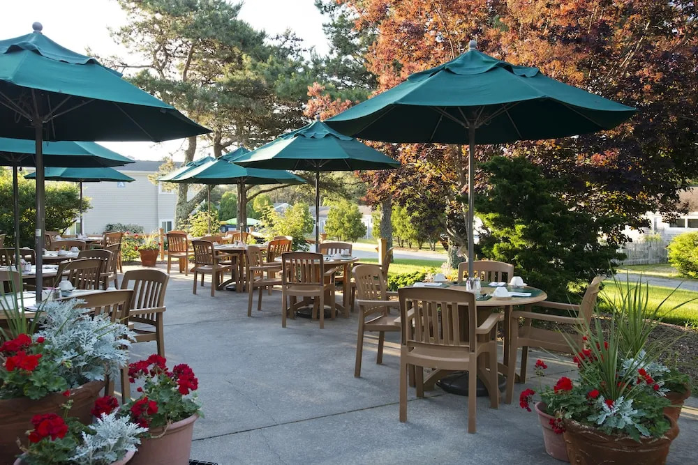 Wellfleet Lodge
