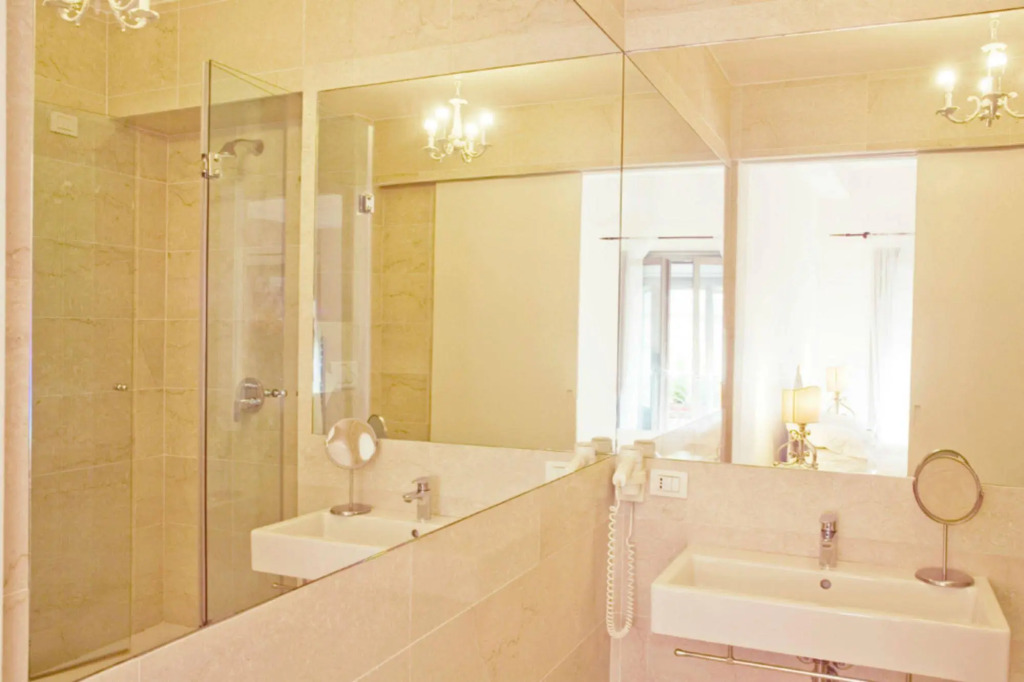 Milano Suites