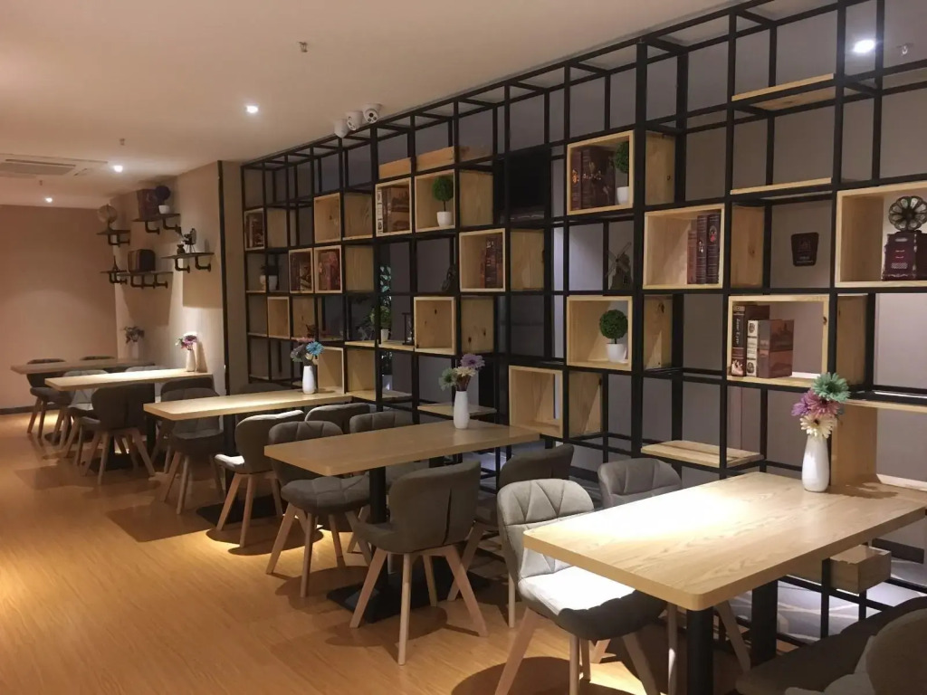 7 Days Premium. Chongqing Qijiang District Government Store