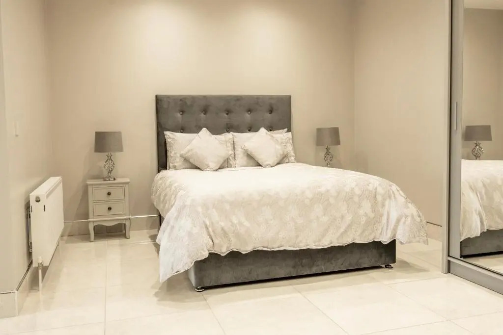 The View Apartment 2, Newry - Luxury Open Plan Apartment with City Views