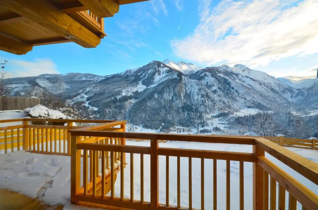 Ski-in Ski-out Chalet Maiskogel 17C - by Alpen Apartments