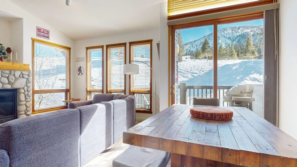 Snowcreek V #777 3 Bedroom Condo
