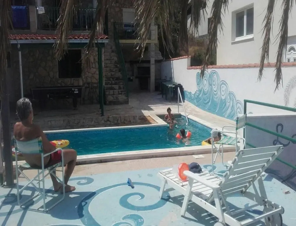 Rina - With Pool - A4