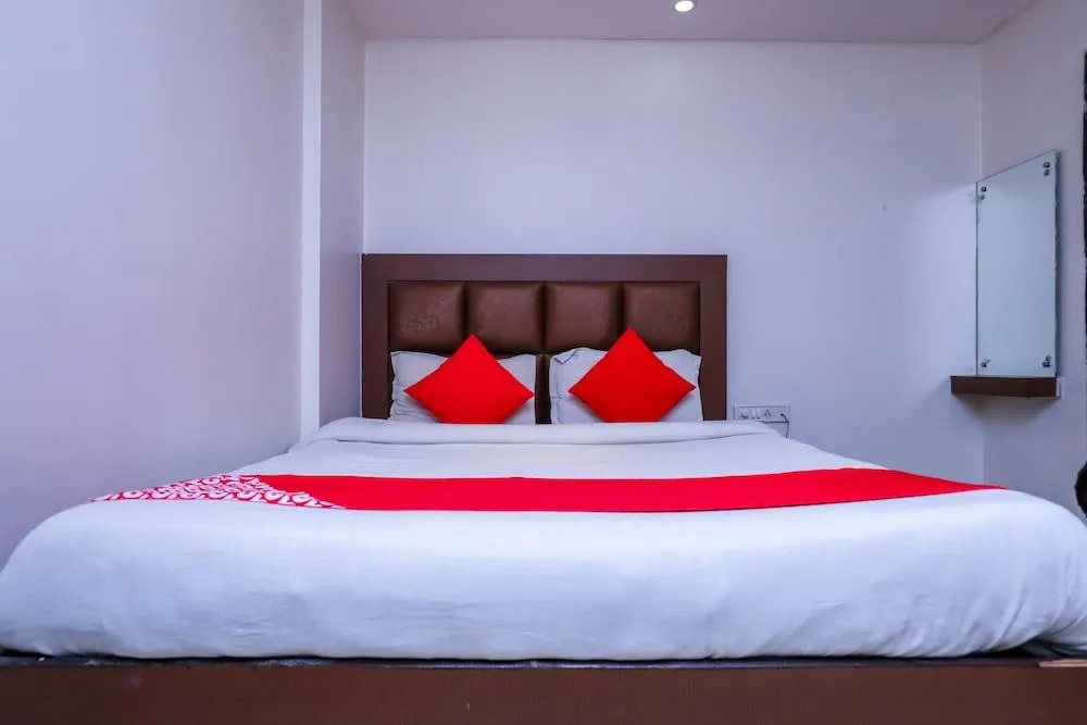 OYO 37667 Hotel Aashiana