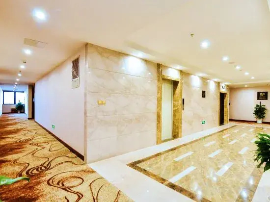 Hexinshi Hotel (Chongqing West Railway Station)