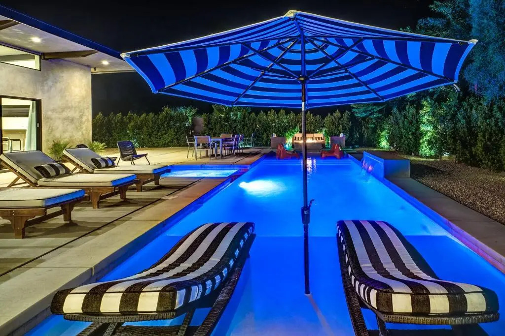 Best in Palm Springs • Featured in Dwell • 5 Bedrooms & All En Suite Baths