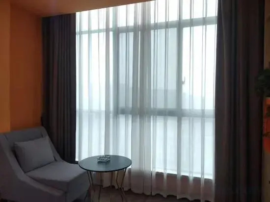 Yafeng Hotel (Xinyang Libao Square Wanxiangcheng Branch)