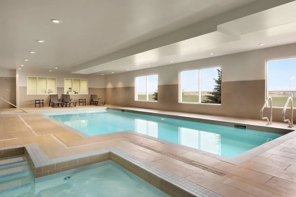 Airdrie Inn & Suites